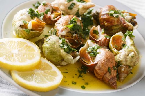 Whelk with garlic butter